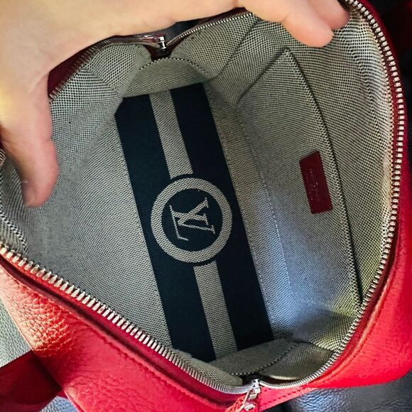 Louis Vuitton Dora Soft Bag Red - Picture 14 of 16